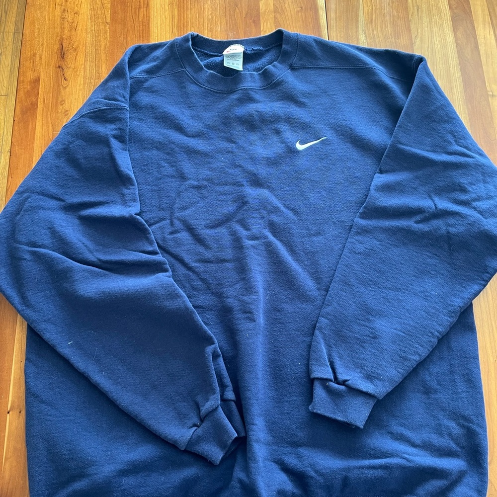 Men’s Nike crewneck sweatshirt
